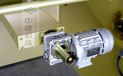 ZDS-450后檔料減速電機，質(zhì)量好，模擬運算定位速度快.jpg