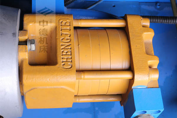 ZDPK-4015采用國內(nèi)一流品牌電機及油泵，動力強勁，噪音低.jpg